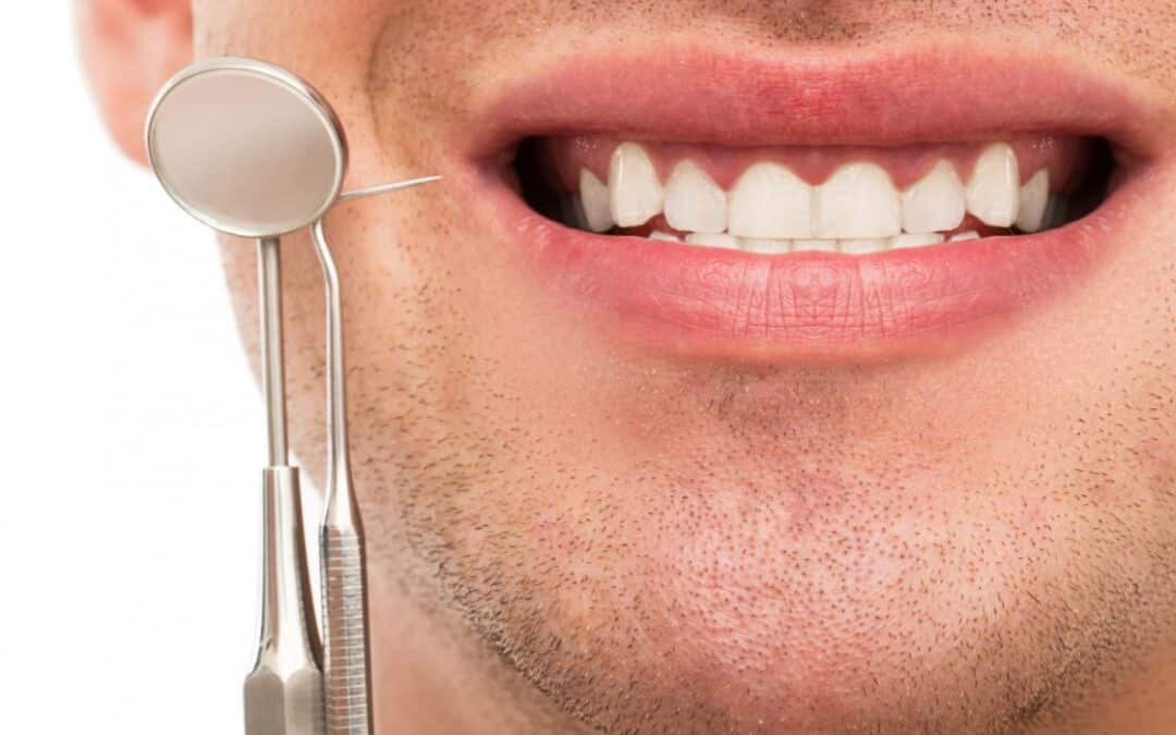 7 Consejos para Mantener una Dentadura Sana